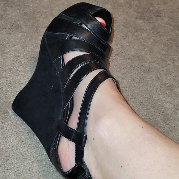 Forever 21 wedges. Size 8 - Picture 8 of 8